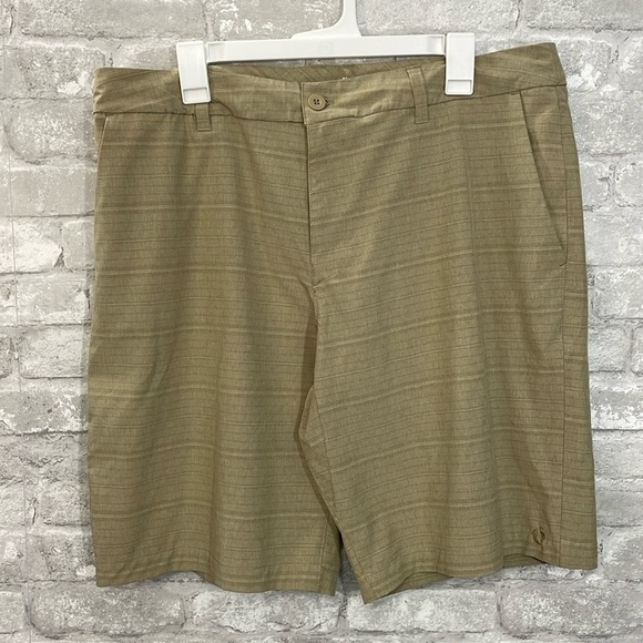 Hang Ten Tan Print Shorts - Picture 1 of 6